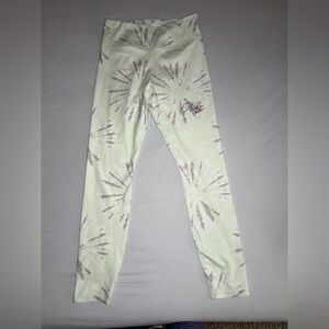 Stylish woman Leggings in Cream and Brown with green